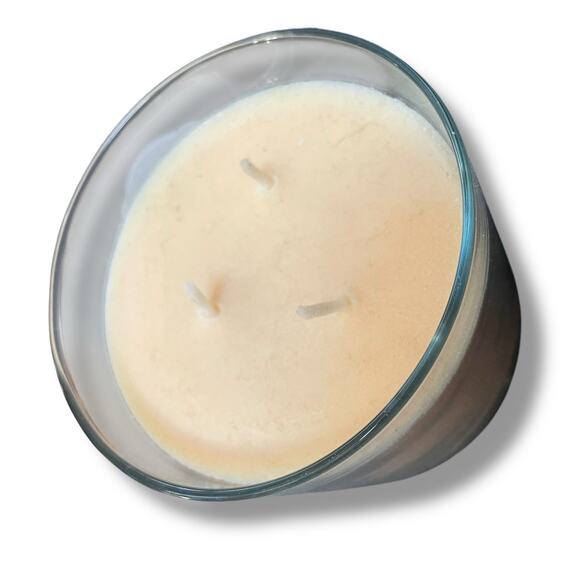 Bath & Body Works Honeysuckle Bouquet 3 Wick Candle 14.5 oz Hostess Gift Rare - Picture 5 of 8